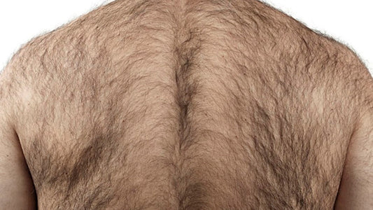 CÓMO AFEITARTE LA ESPALDA